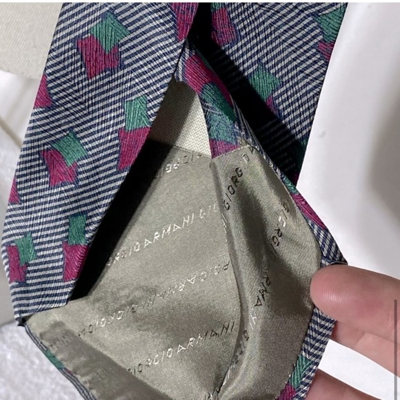 Vintage Giorgio Armani Silk Tie - Picture 9 of 10